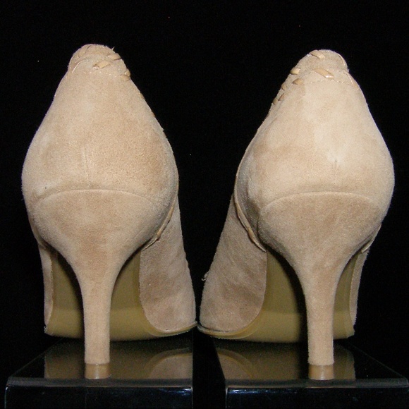 Stuart Weitzman suede pointy tassel loafer heel 6M - Picture 5 of 8